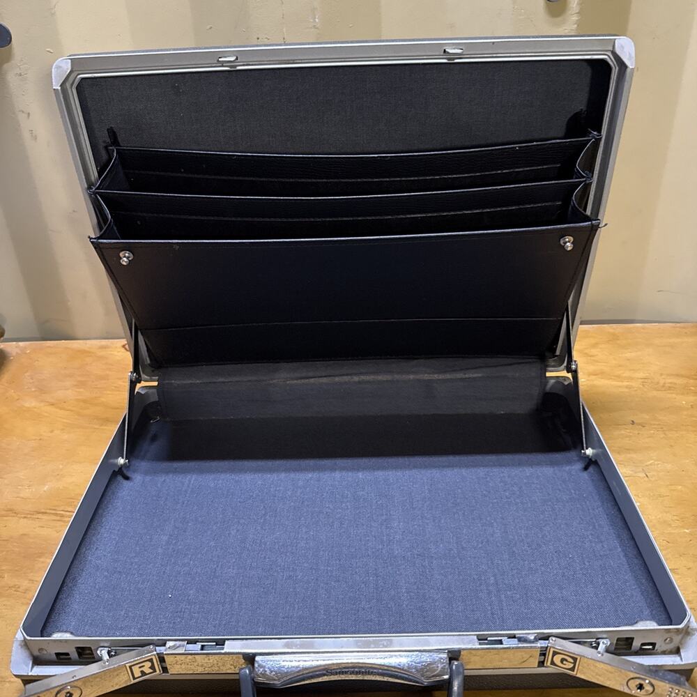 Vintage Samsonite Hardshell Briefcase 18” X 13” X 3.5” - Picture 7 of 10